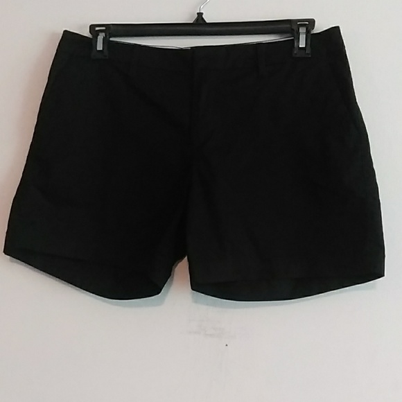 Old Navy Sz 10 Flat Front Black Bermuda Shorts - Picture 1 of 5